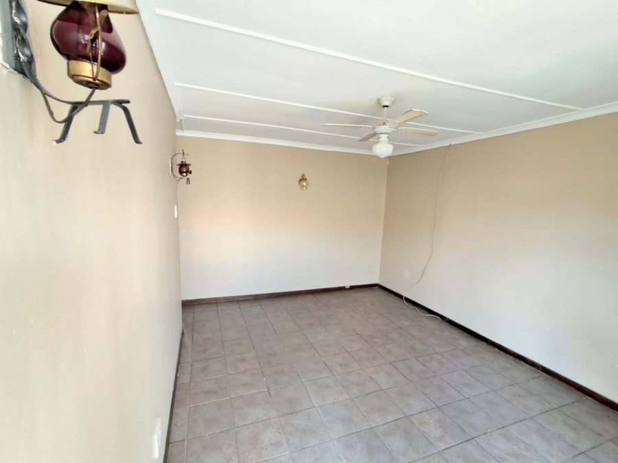 To Let 3 Bedroom Property for Rent in Generaal De Wet Free State